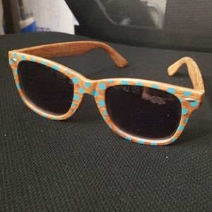 Wood- polka dots sunglasses